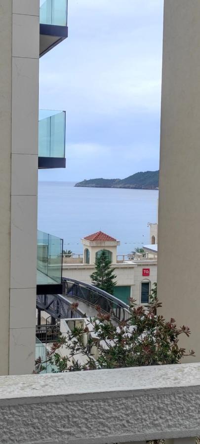 R&a Bečići